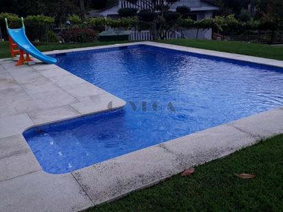 Piscina de Casa o xalet en venda en Gondomar amb Calefacció, Jardí privat i Piscina