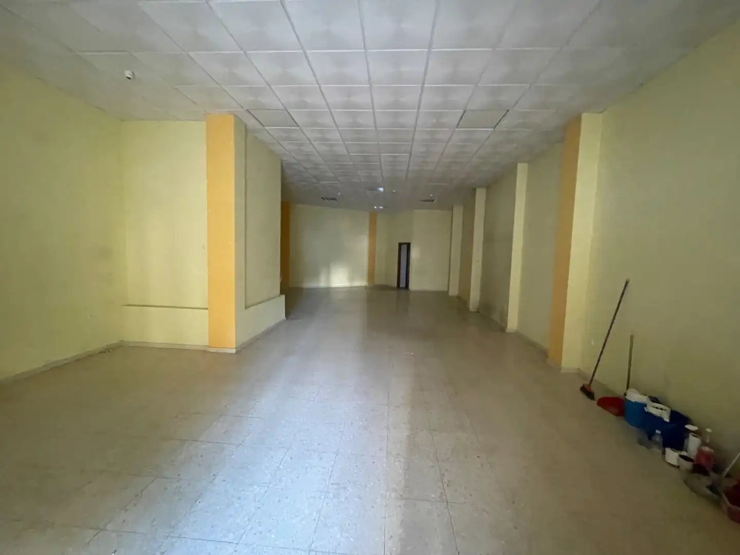 Local comercial en alquiler en Calle Monsalud, imagen 3