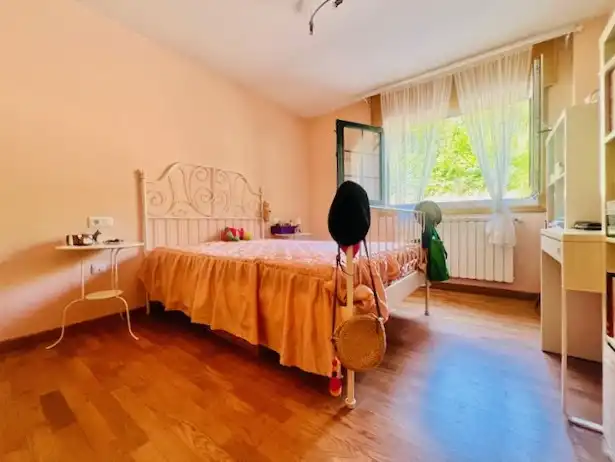 Habitación de Casa o chalet en venta en Carral con Calefacción, Jardín privado y Parquet