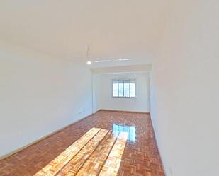 Bedroom of Flat to rent in Alcalá de Henares  with Air Conditioner, Parquet flooring and Terrace