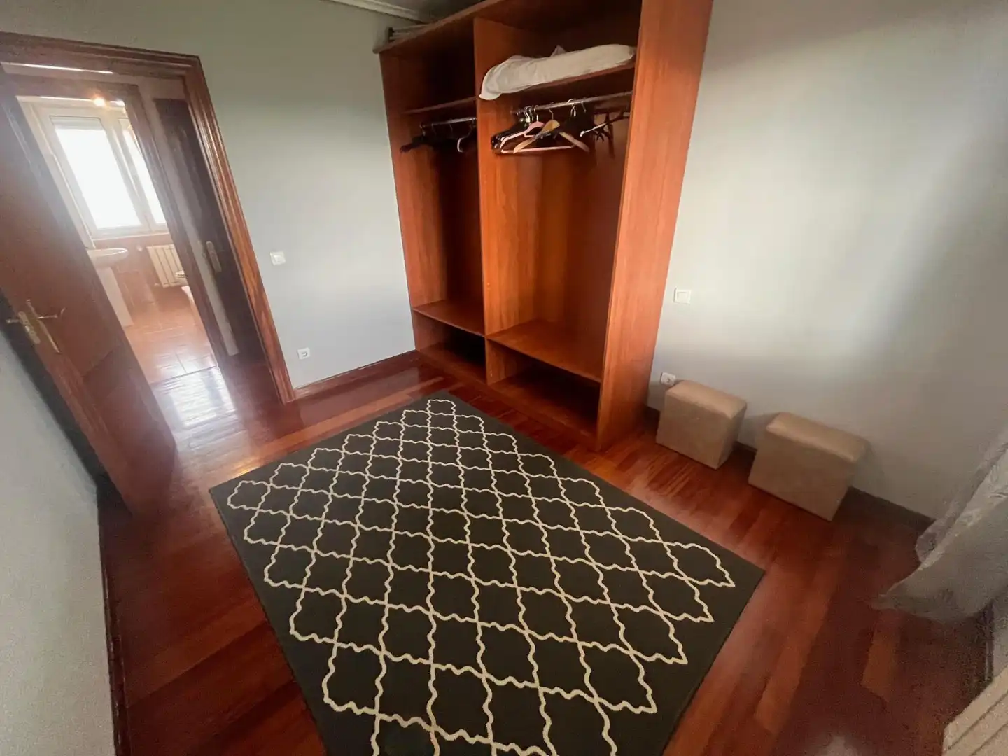 Wohnung zum Verkauf in Bárcena de Cicero mit Heizung, Terrasse und Möbliert