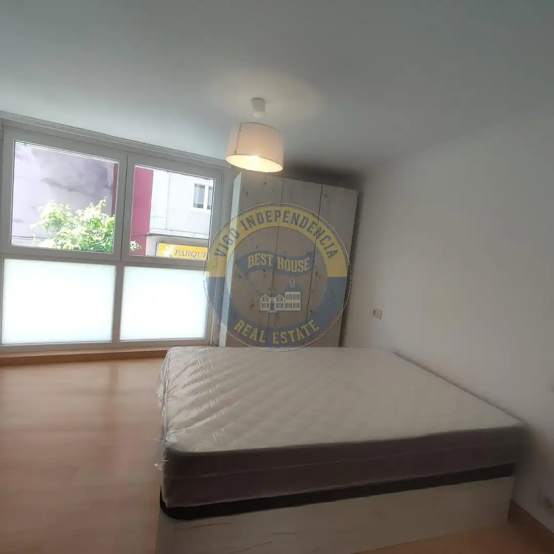 Dormitori de Apartament en venda en Vigo 