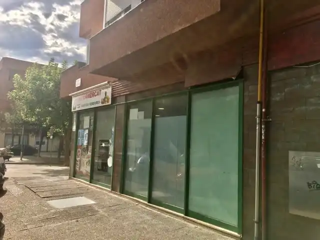 Local commercial à vendre à C/ Pablo Picasso, imagen 3