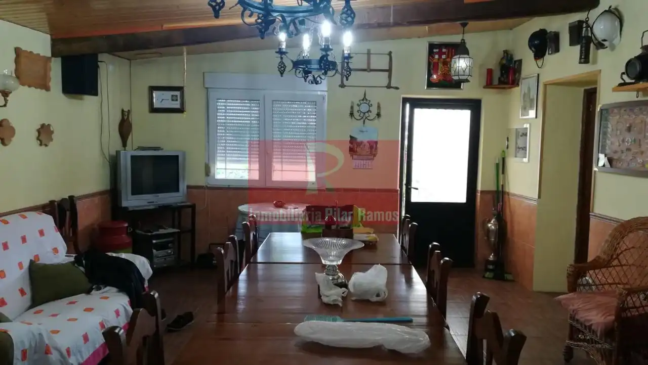 Comedor de Casa o chalet en venta en Chozas de Abajo con Calefacción, Jardín privado y Parquet