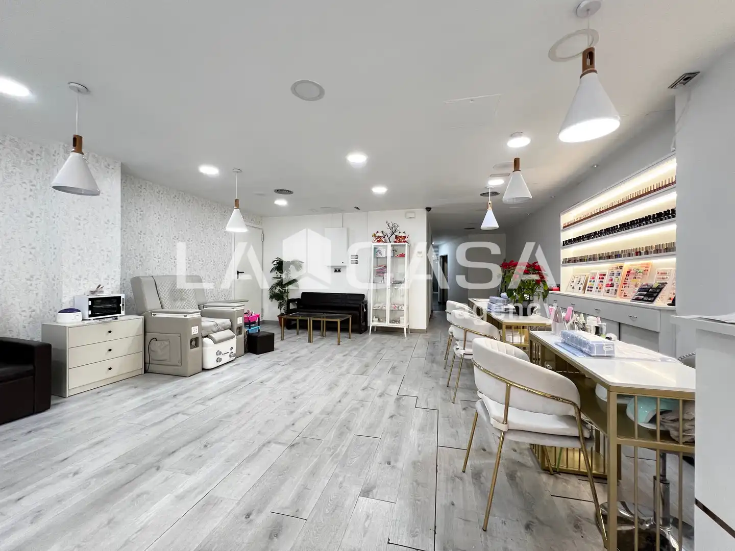 Business premises for sale in Carrer de Pi i Gibert, imagen 2