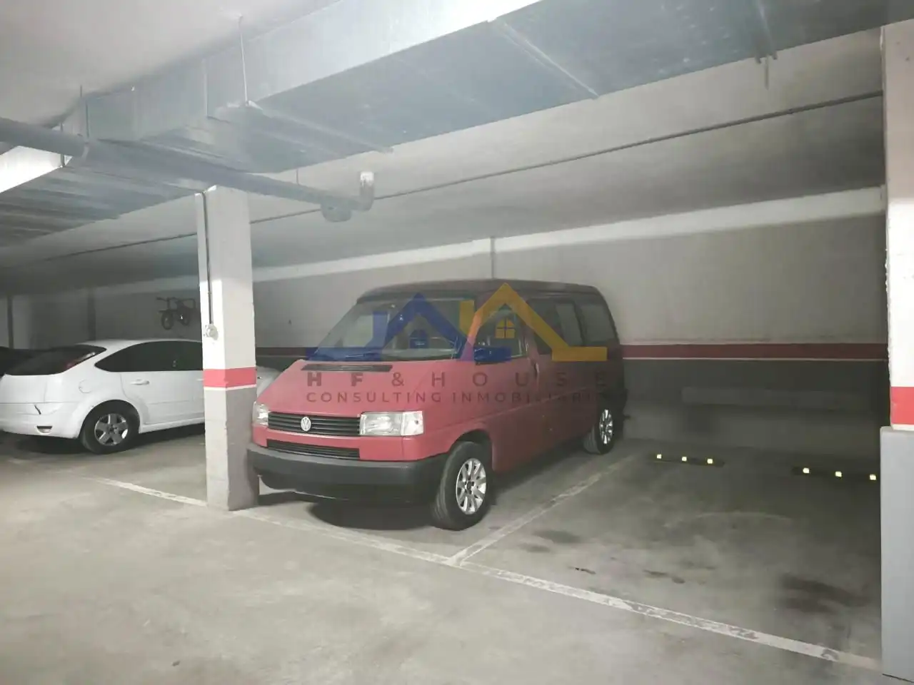 Parkplatz von Wohnung zum Verkauf in Ontígola mit Klimaanlage, Heizung und Privatgarten