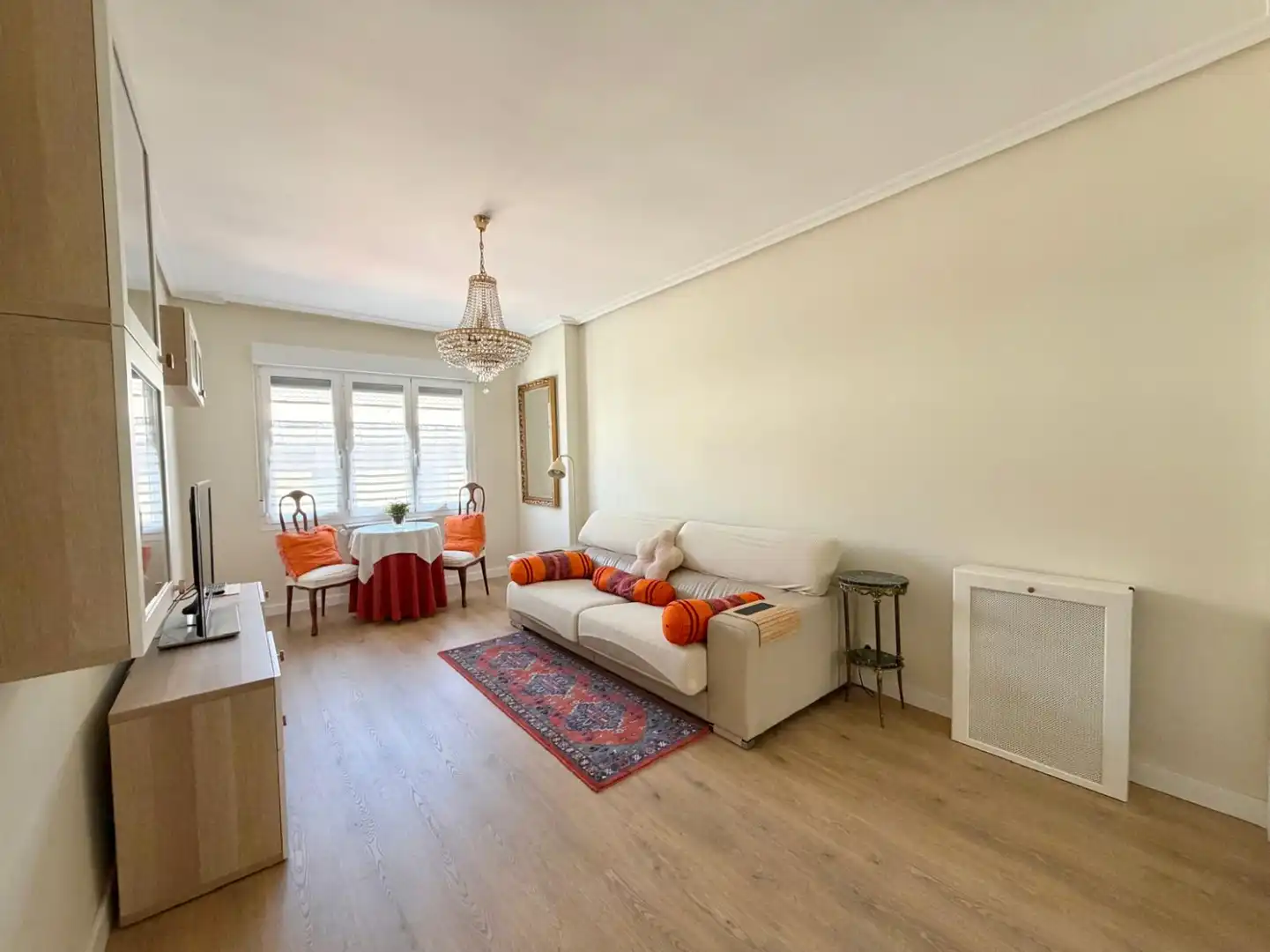 Living room of Flat for rent in  Logroño  with Heating, Terrace and Furnished