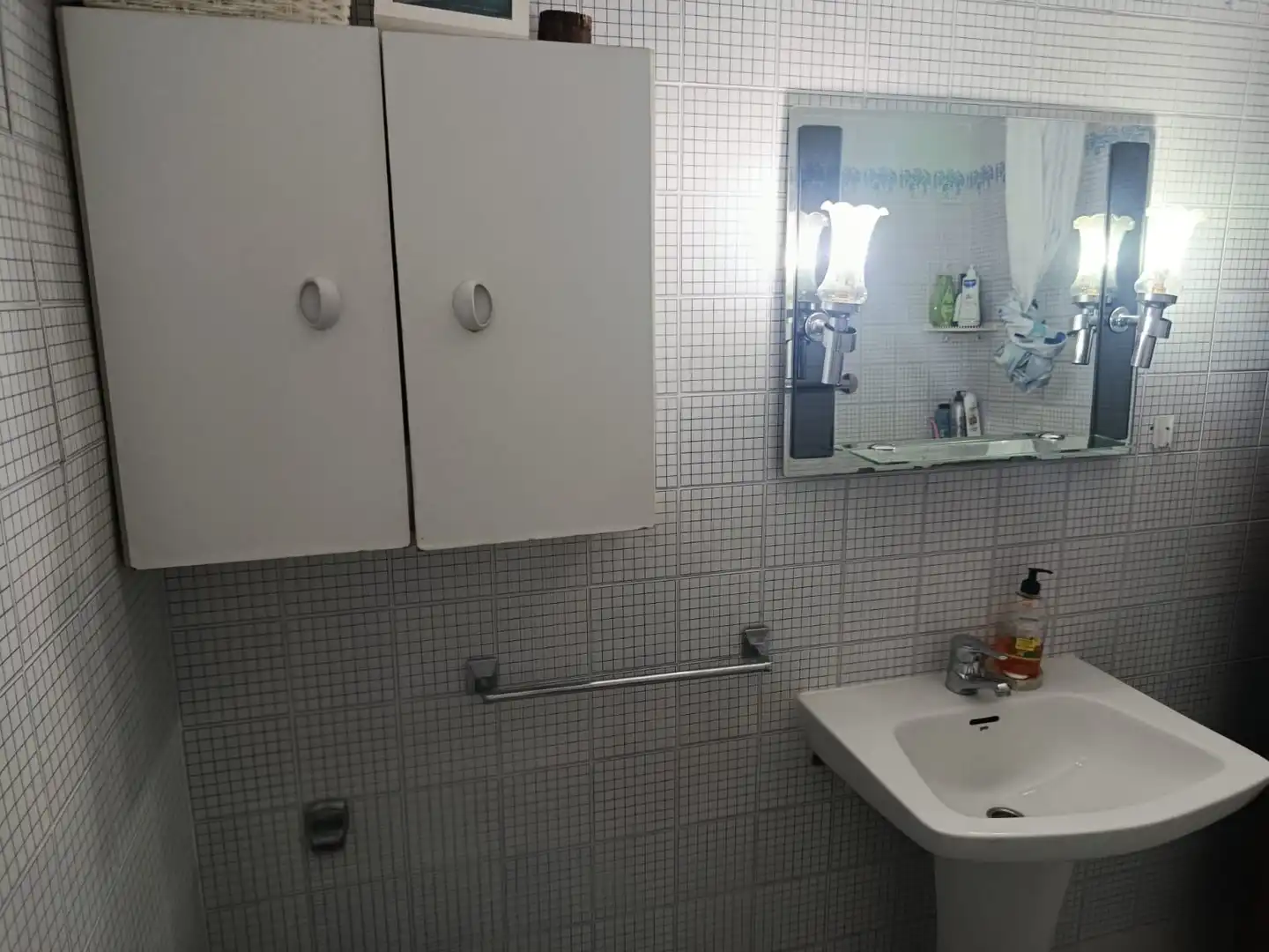 Bathroom of Flat for rent in Granada  with Terrace, Furnished and Oven