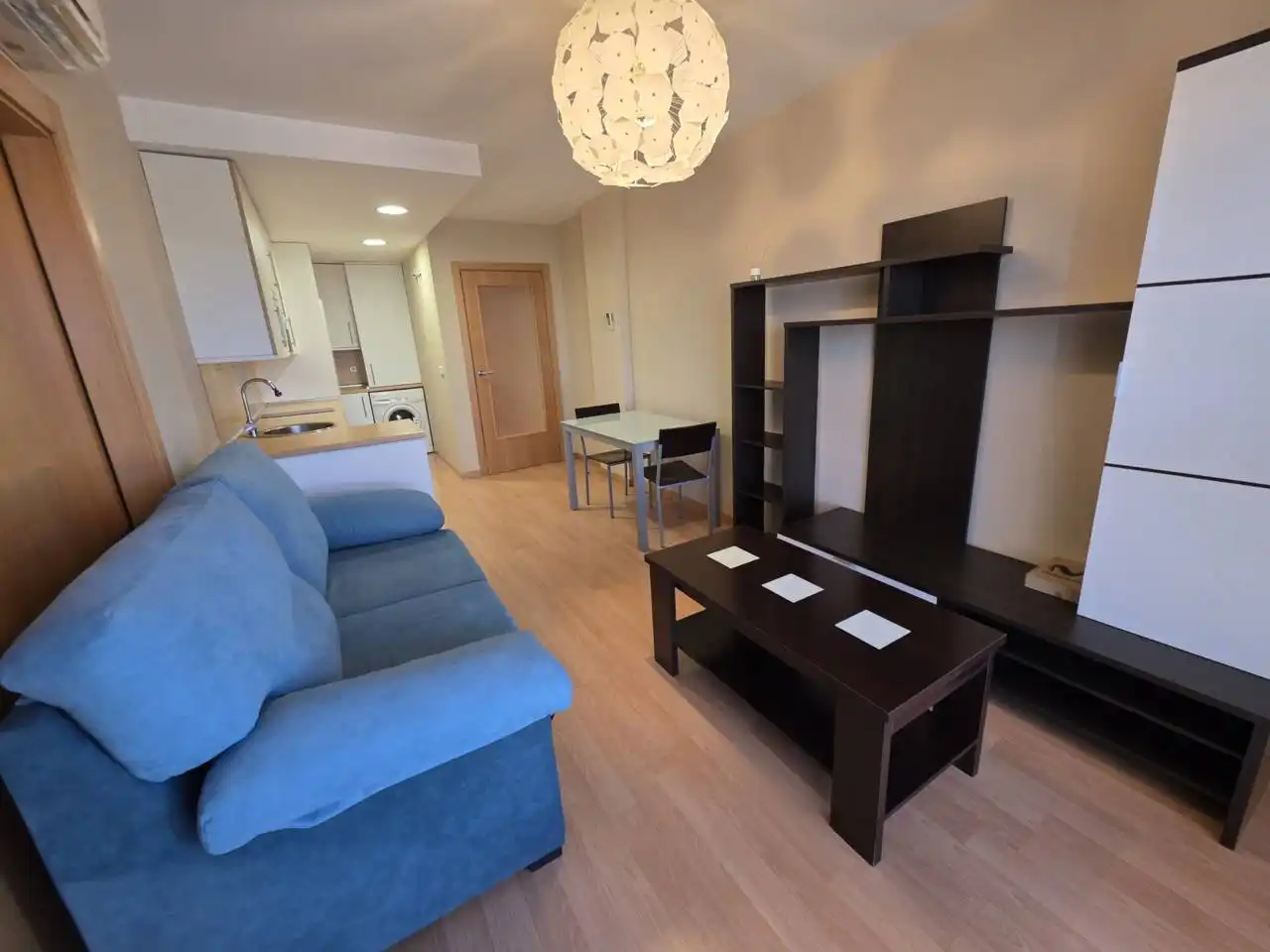 Sala de estar de Piso de alquiler en Fuenlabrada con Aire acondicionado, Calefacción y Trastero