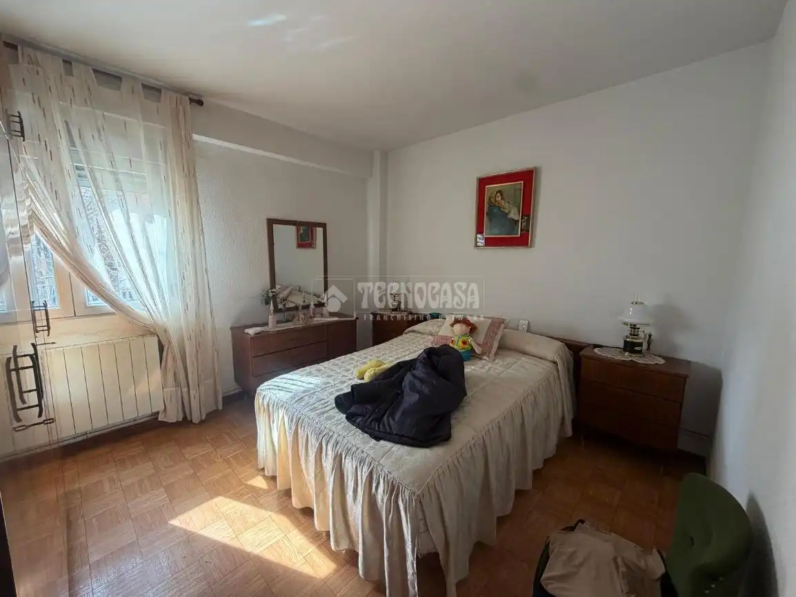Habitación de Piso en venta en Madrid con Calefacción y Terraza