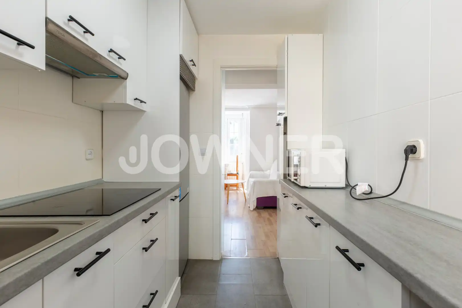 Cocina de Piso de alquiler en Madrid con Amueblado, Lavadora y Microondas