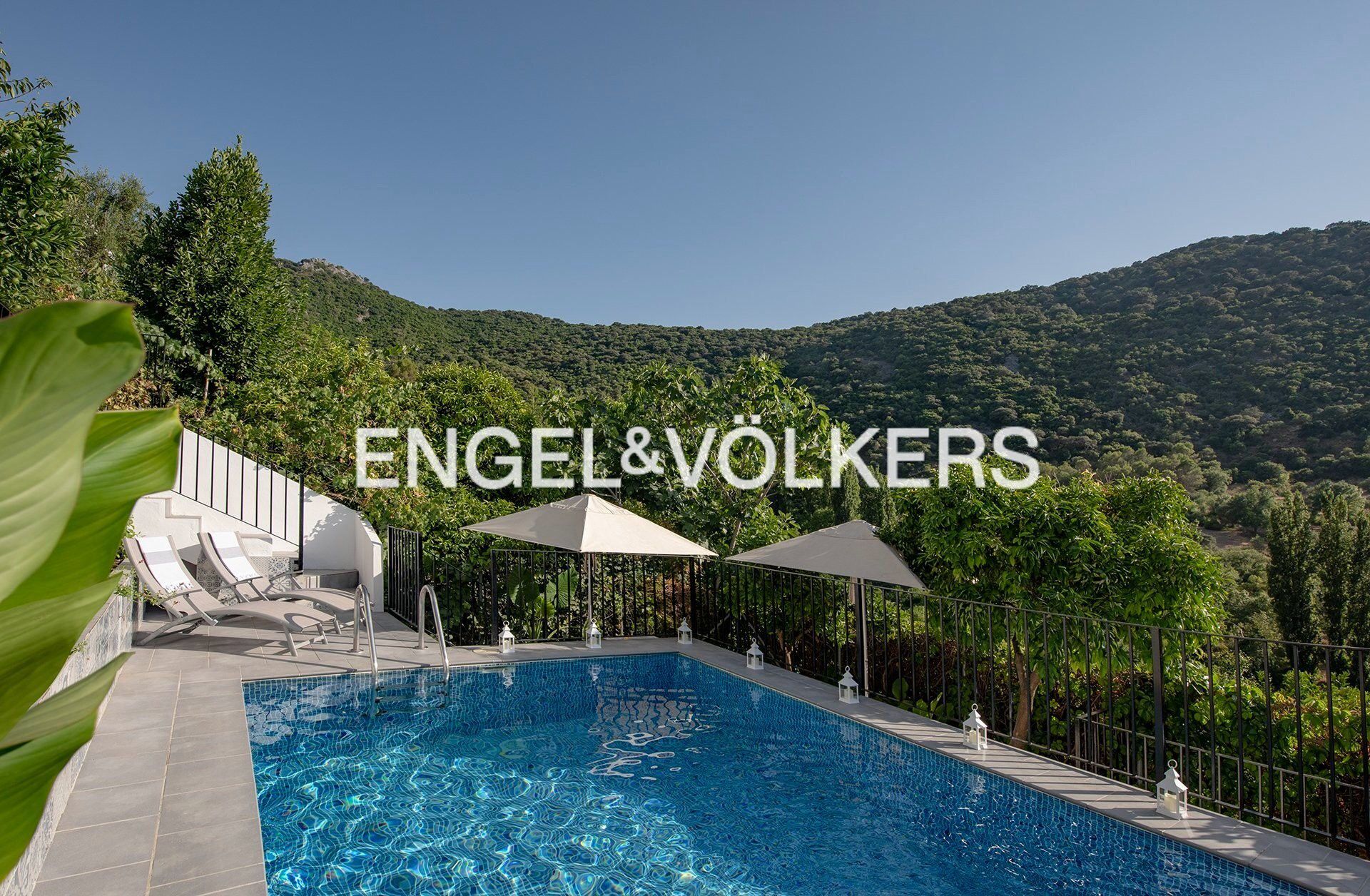 Swimming pool of House or chalet for sale in Grazalema  with Heating, Private garden and Terrace