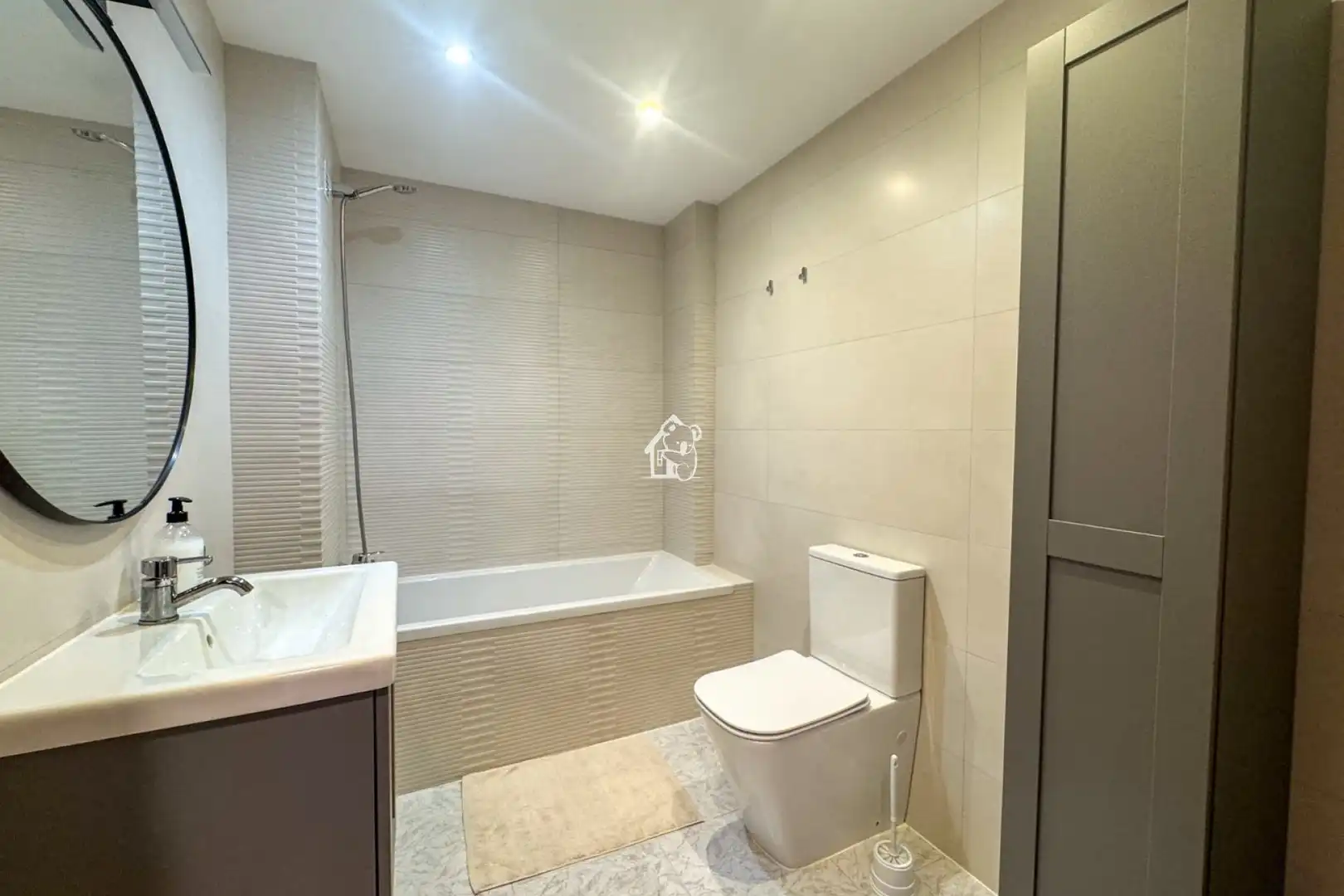 Baño de Apartamento de alquiler en San Miguel de Salinas con Horno y Lavadora