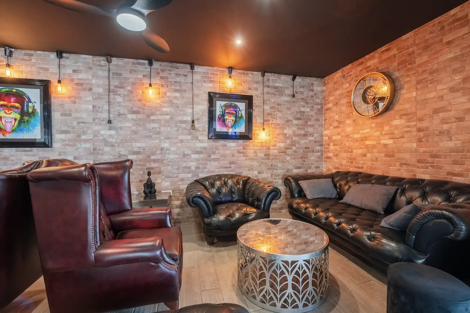 Commercial properties for sale in Marbella  with Air Conditioner