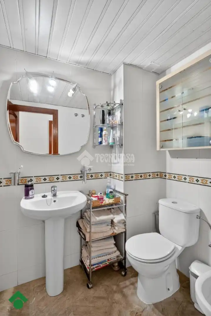 Baño de Piso en venta en Córdoba con Aire acondicionado, Calefacción y Jardín privado