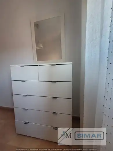 Dormitori de Apartament de lloguer en  Toledo Capital amb Calefacció, Moblat i Forn