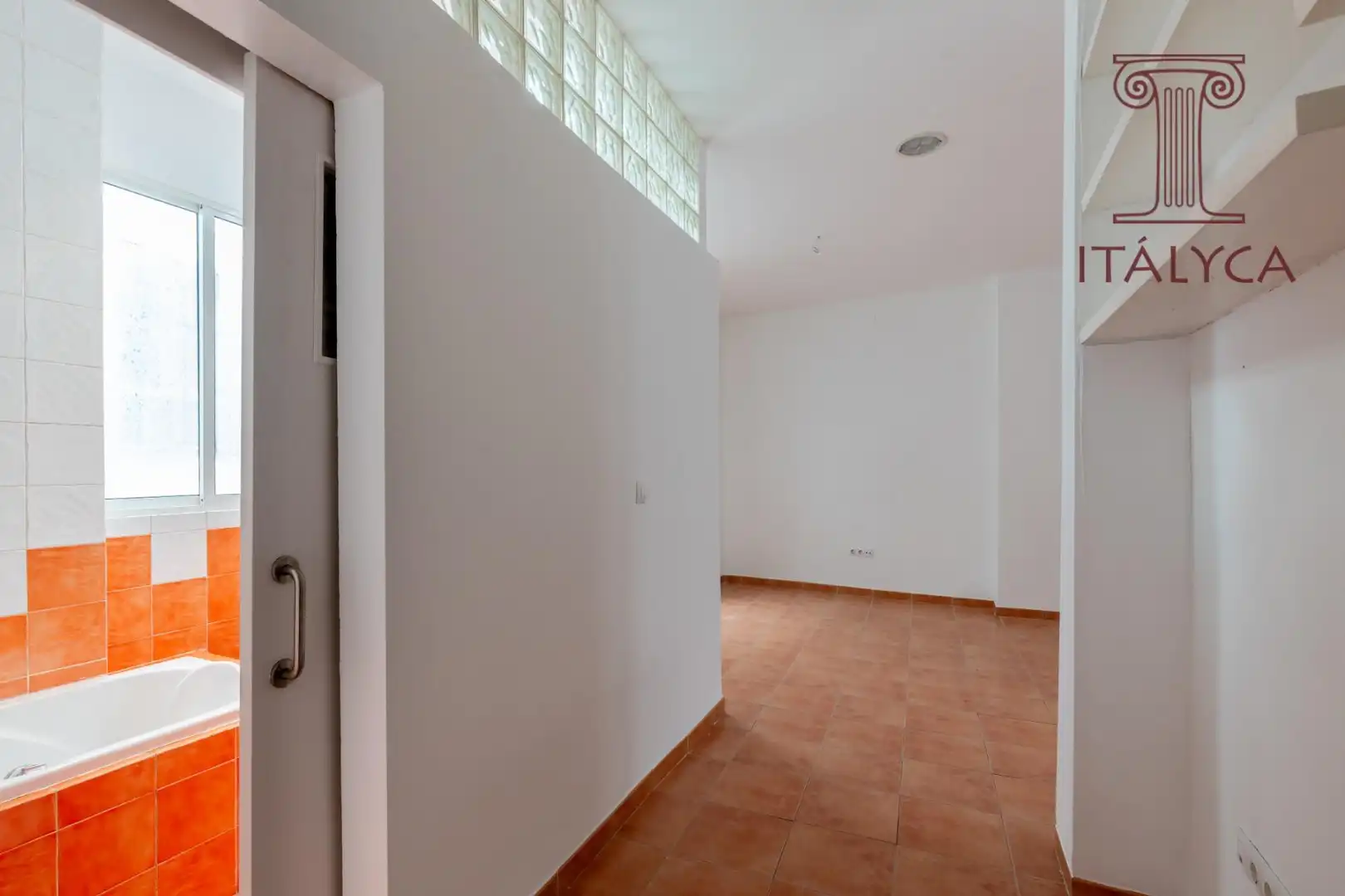 Wohnung zum Verkauf in Sevilla mit Klimaanlage und Heizung