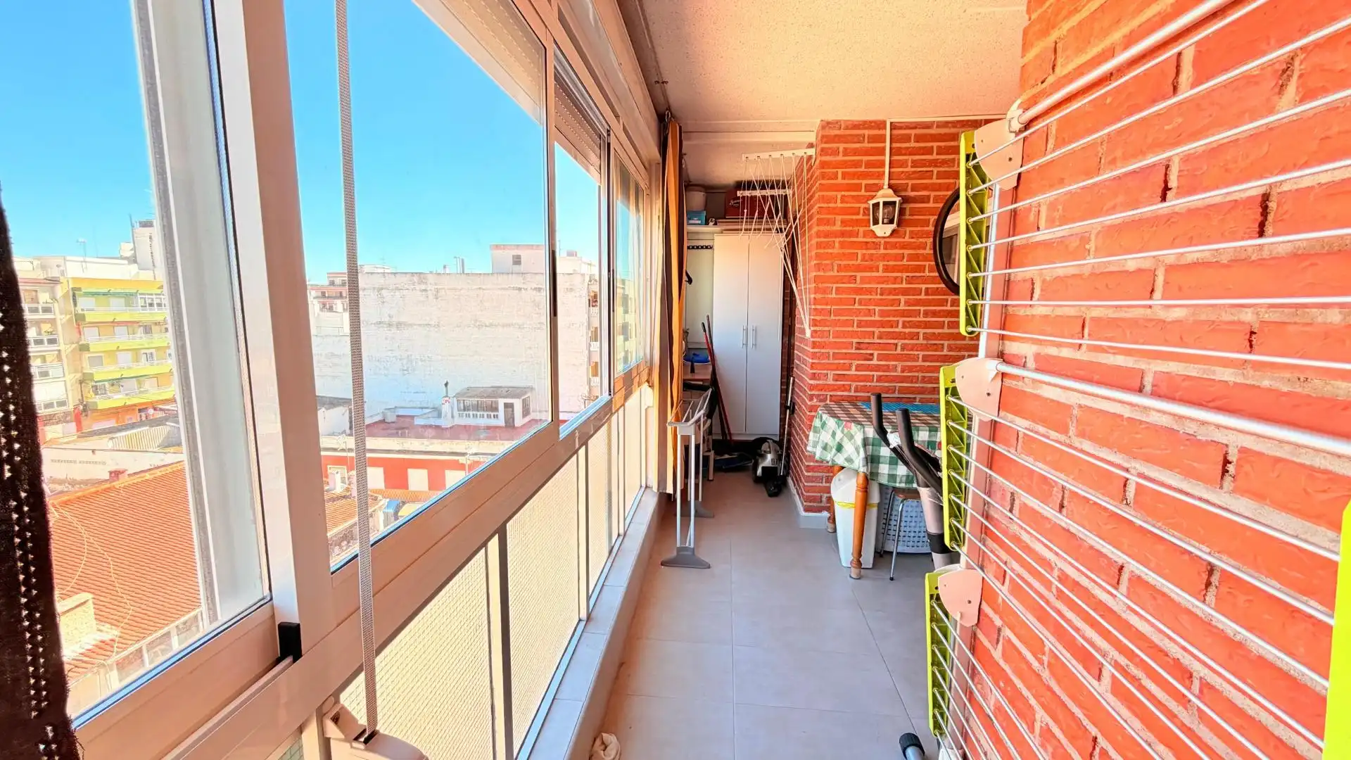 Piso con terraza en venta en Calle ALMORADI, imagen 2