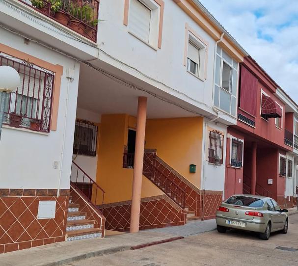 Foto 1 de Casa adosada en venda a Calle Asturias, 41, Tomelloso, Ciudad Real