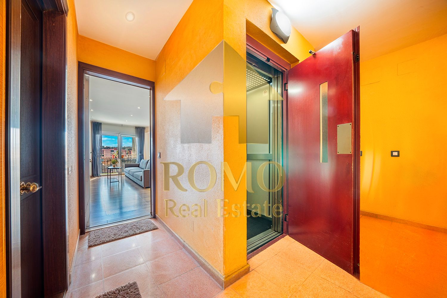 Flat for sale in Polinyà  with Air Conditioner, Heating and Parquet flooring