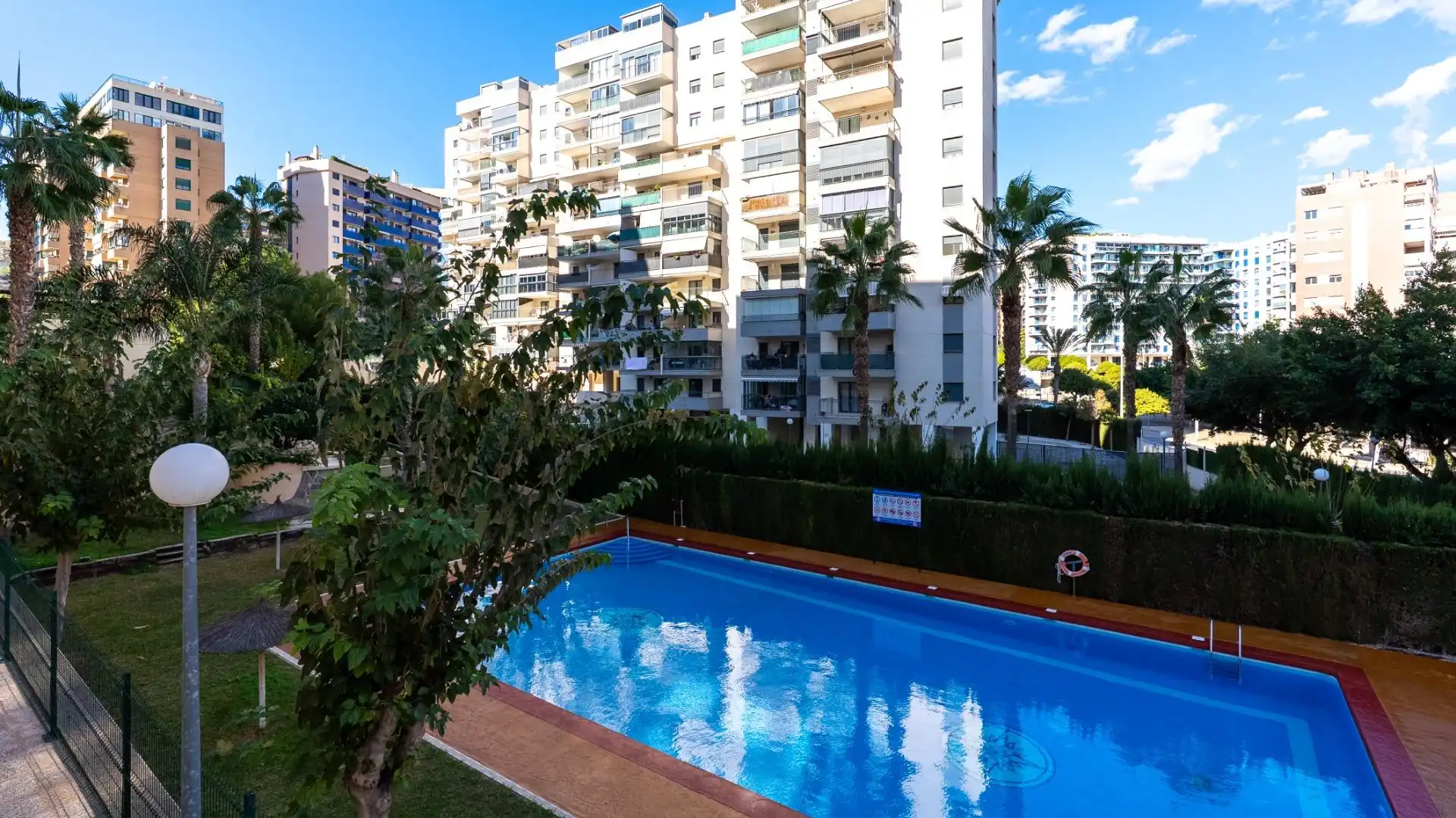 Swimming pool of Attic for rent in Villajoyosa / La Vila Joiosa  with Air Conditioner, Heating and Private garden