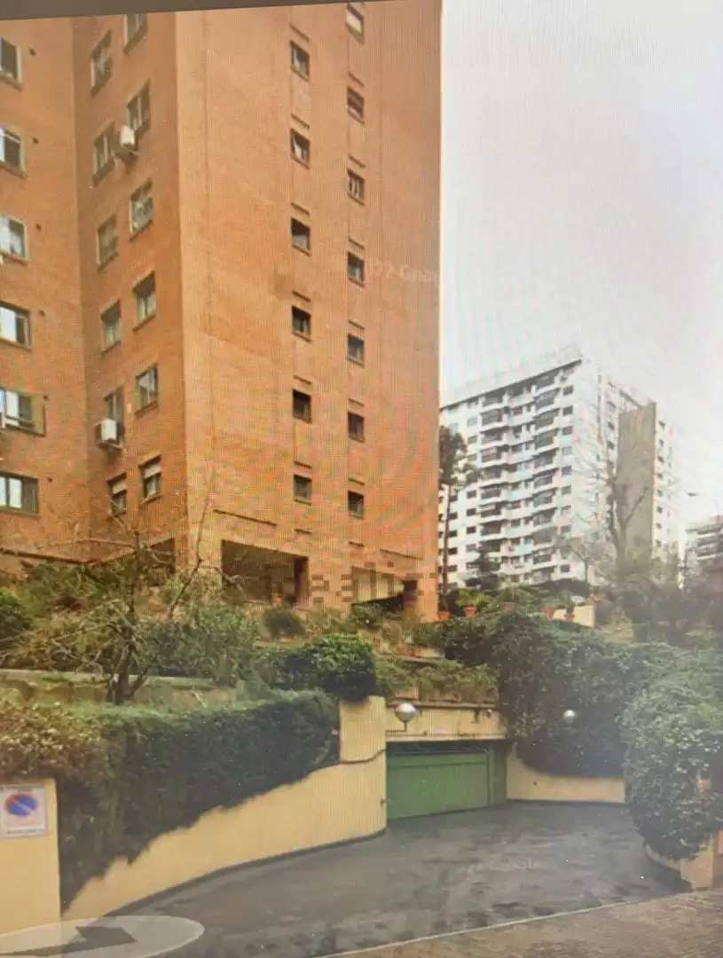 Exterior view of Garage for sale in Madrid