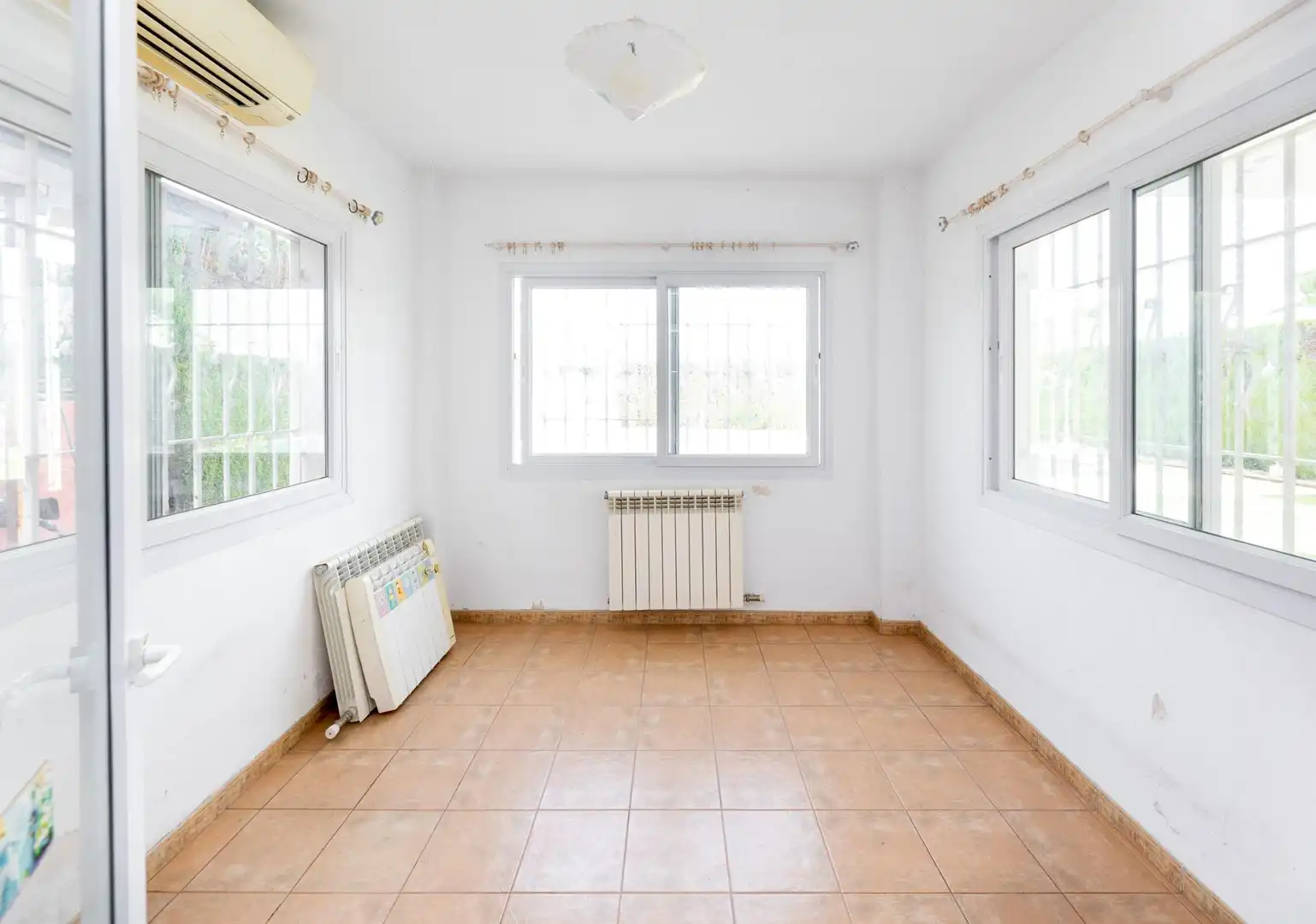 Houses for sale in Monachil  with Air Conditioner, Heating and Private garden
