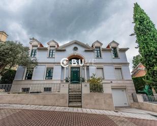 Vista exterior de Casa o xalet en venda en Valladolid Capital amb Calefacció, Jardí privat i Terrassa