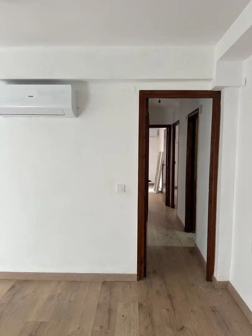 Flat for rent in Mislata  with Air Conditioner, Oven and Washing machine