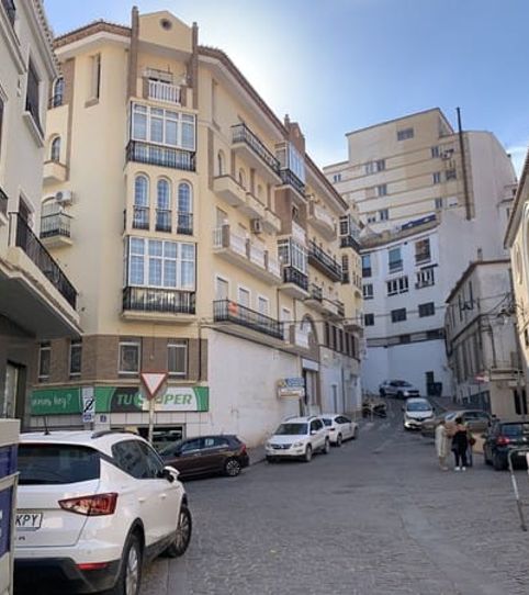 Foto 2 de Piso en venta en Pz Joaquín Costa, Loja, Granada