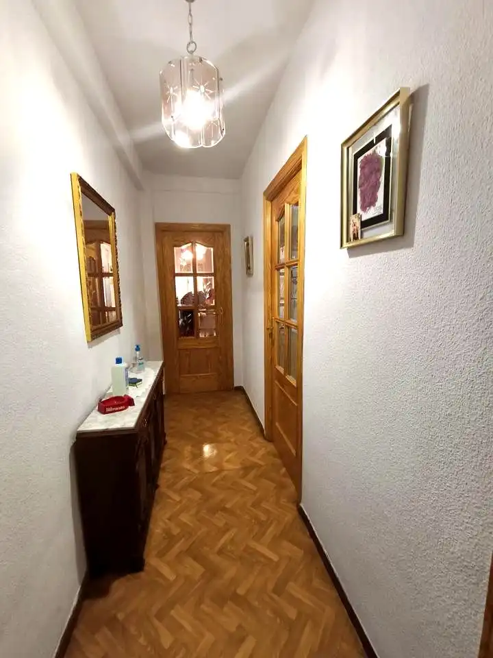 Piso en venta en Madrid con Calefacción, Parquet y Terraza