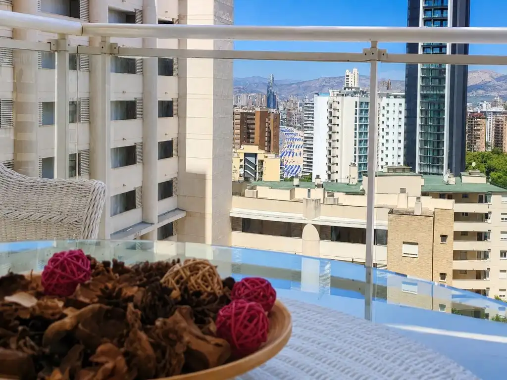 Terrasse von Wohnung zum Verkauf in Benidorm mit Klimaanlage und Möbliert