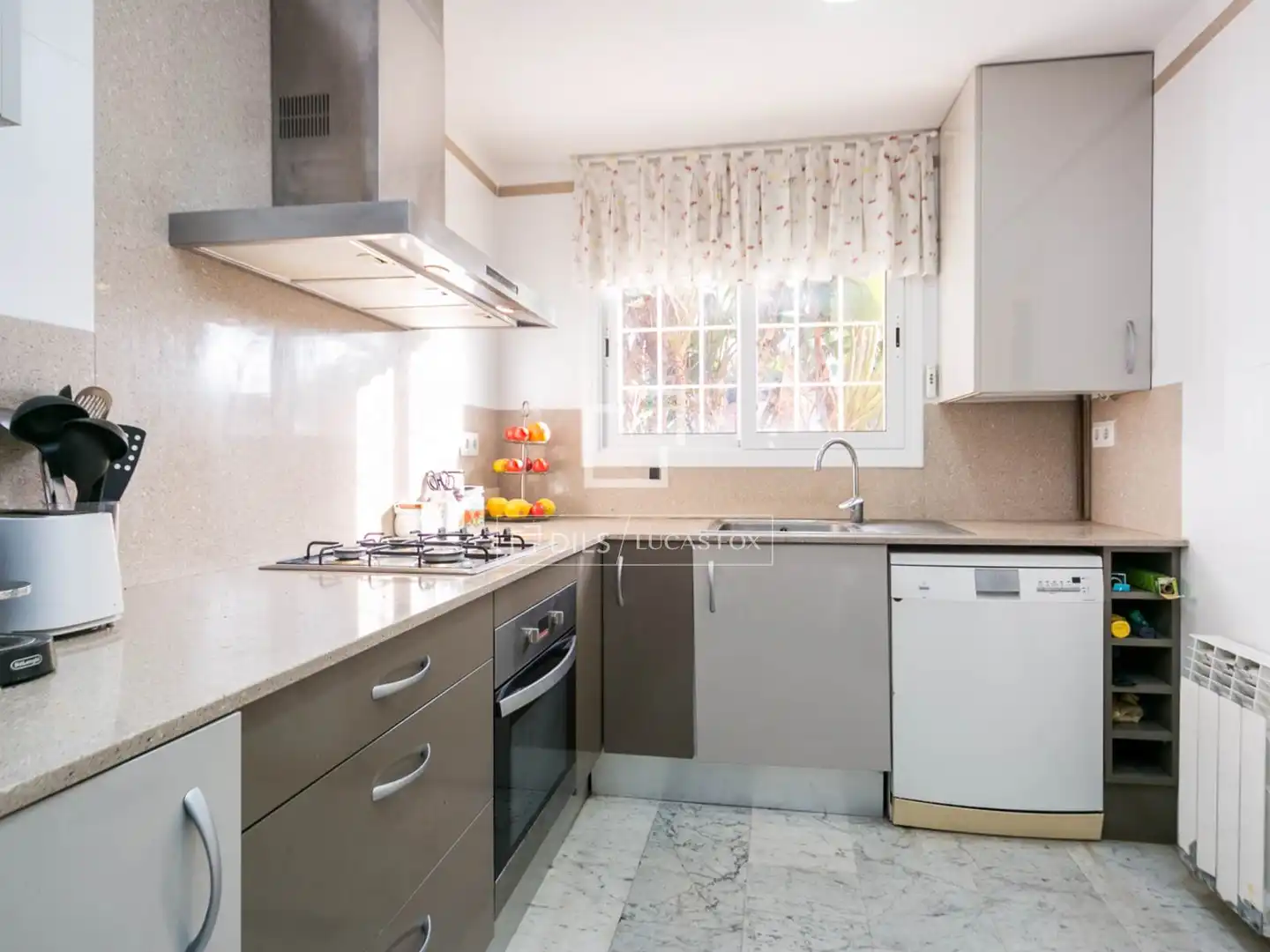 Kitchen of Houses for sale in Castelldefels  with Private garden, Terrace and Swimming Pool