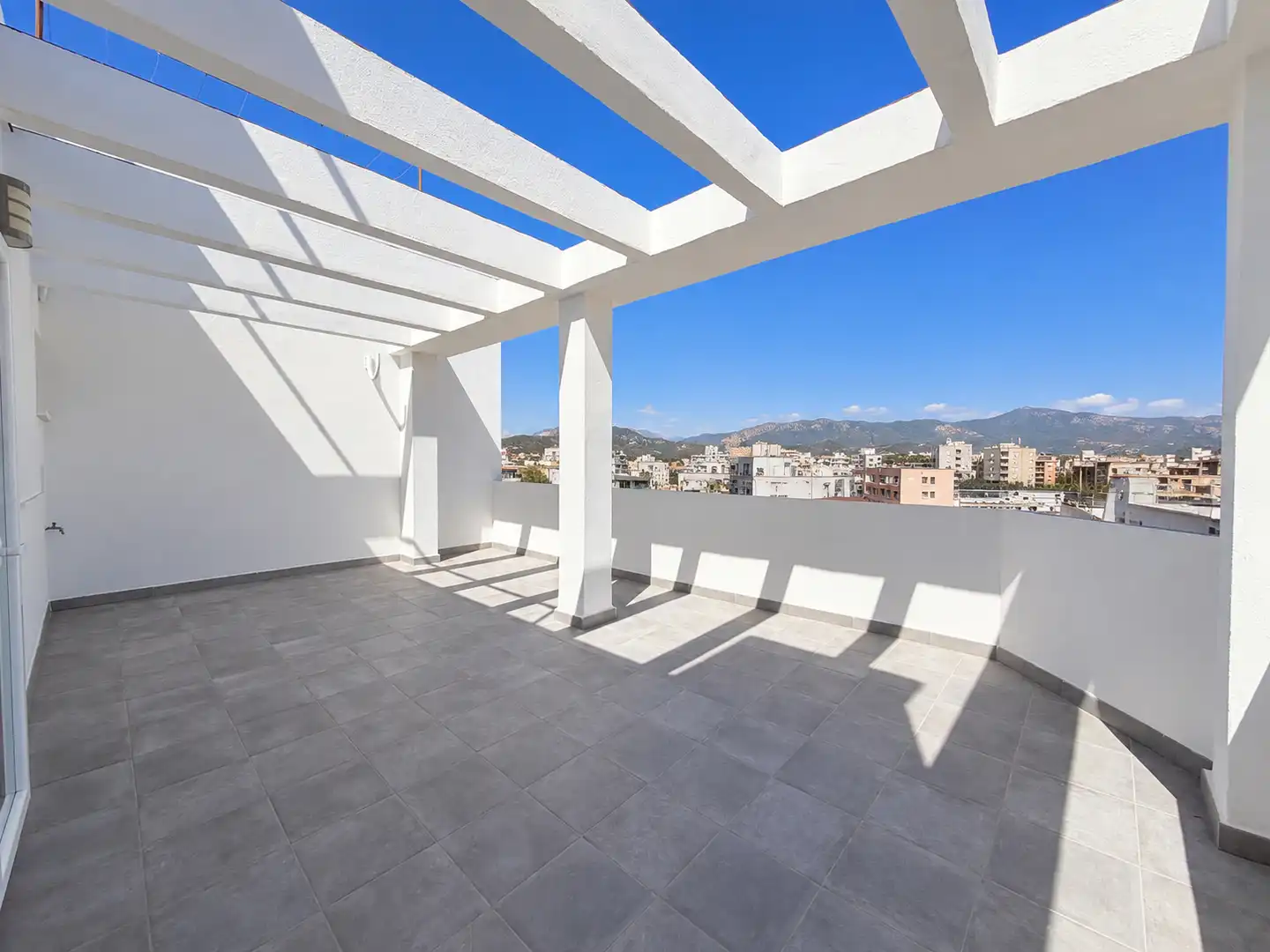 Penthouse with terrace for sale in Carrer de l'Infant Pagà, imagen 6