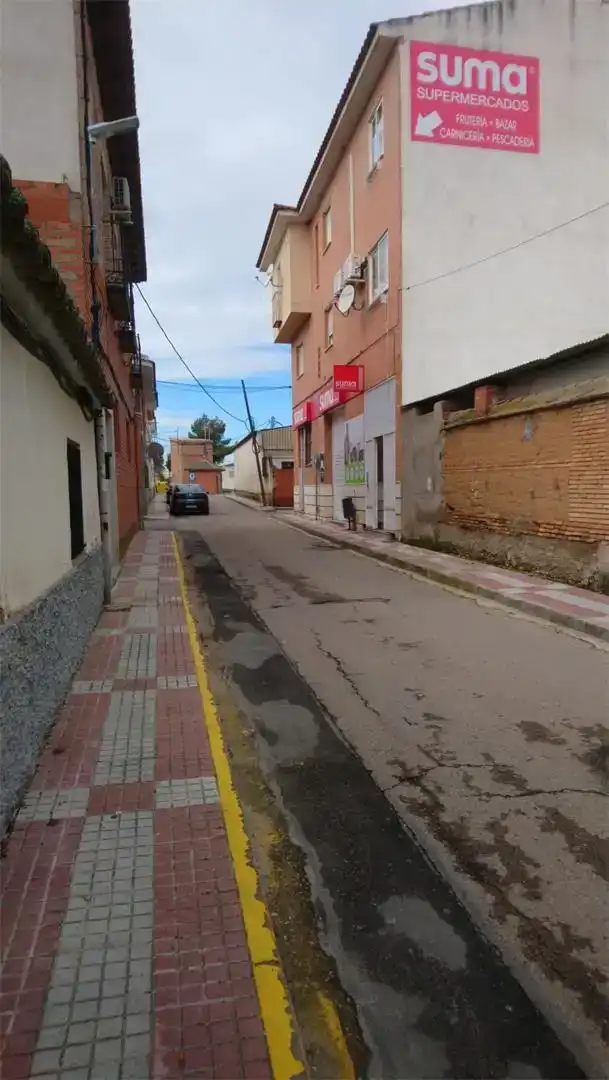 Vista exterior de Local en venda en Mocejón
