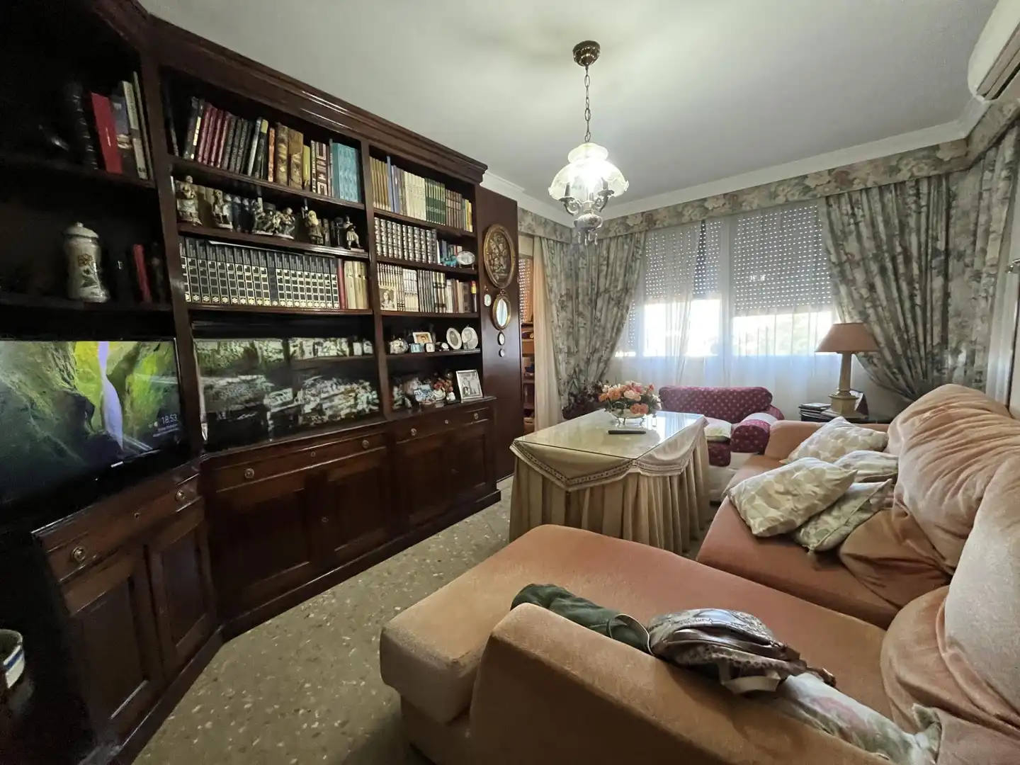 Sala d'estar de Pis en venda en Jerez de la Frontera amb Aire condicionat i Jardí privat