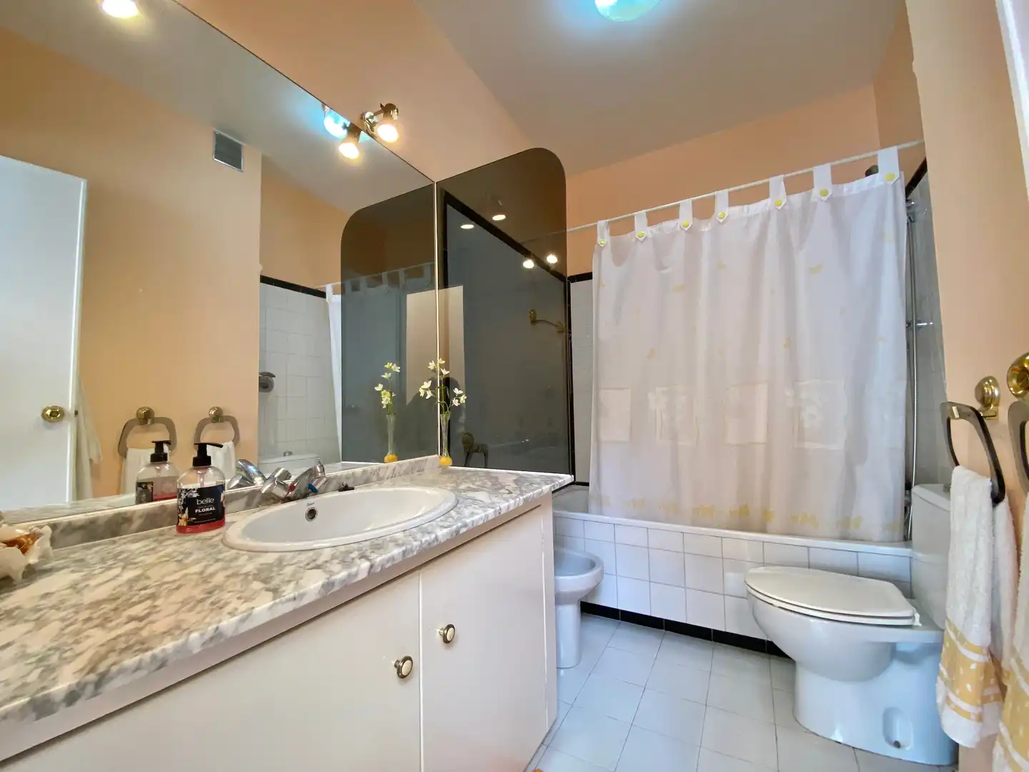 Badezimmer von Einfamilien-Reihenhaus zum Verkauf in O Grove   mit Privatgarten, Terrasse und Abstellraum