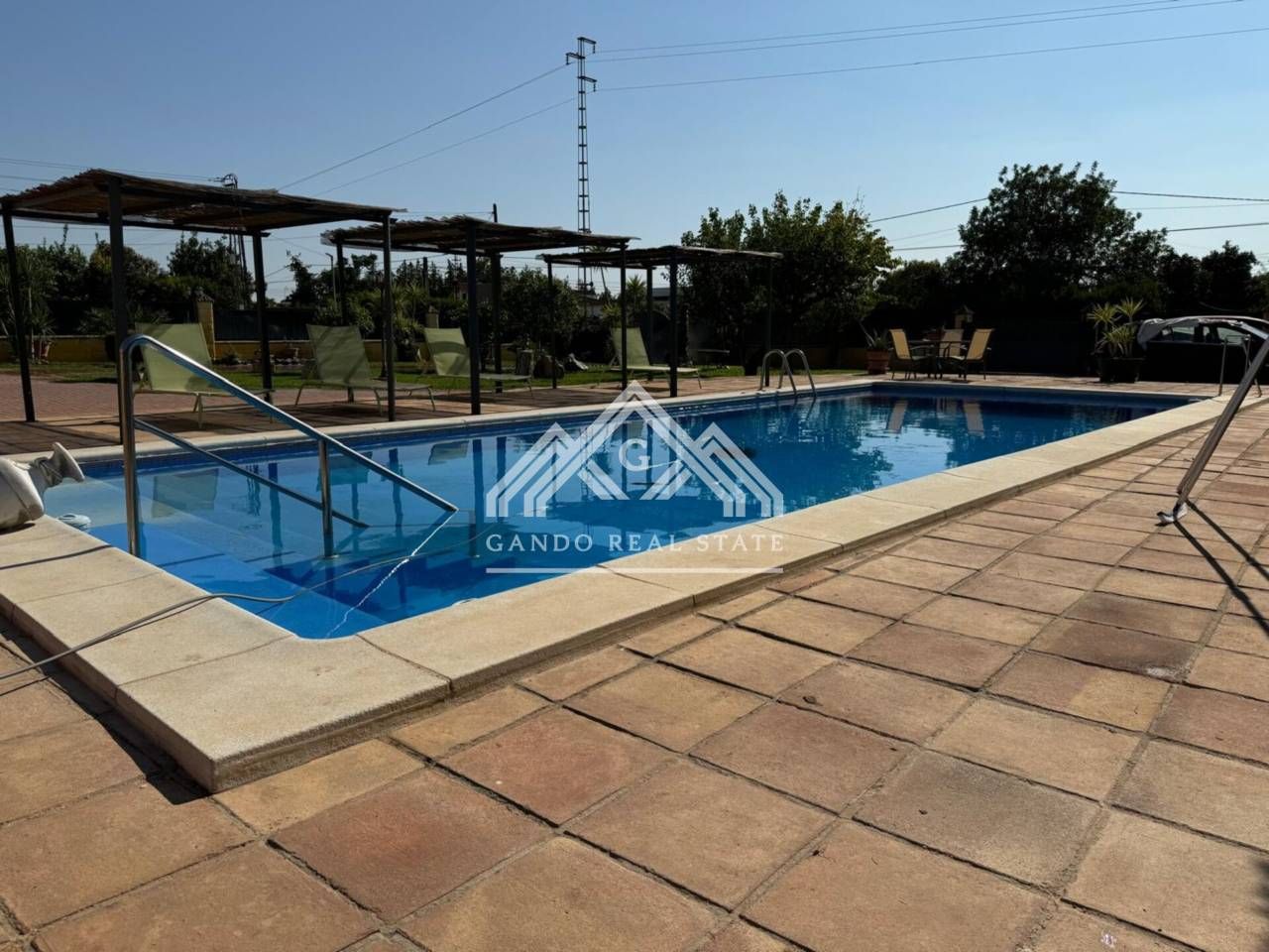 Swimming pool of House or chalet for sale in Alcalá de Guadaira  with Air Conditioner, Heating and Private garden
