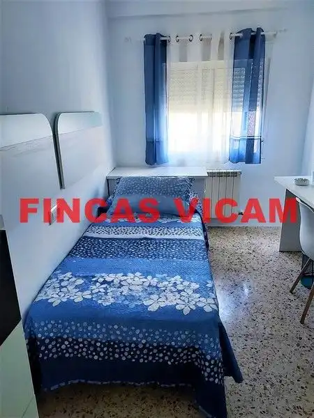 Schlafzimmer von Wohnung zur Miete in Huesca mit Heizung, Möbliert und Ofen