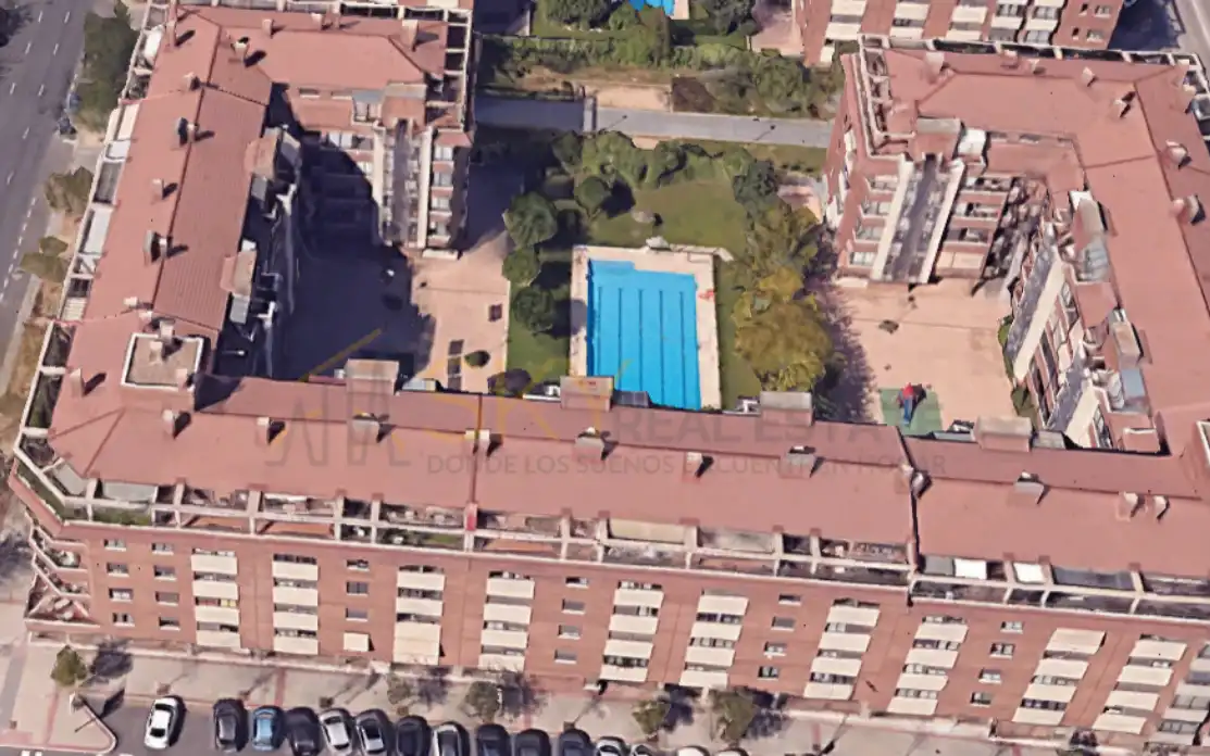 Swimming pool of Attic for sale in Madrid  with Air Conditioner, Heating and Terrace
