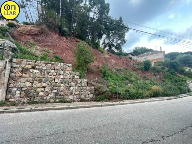 Terreno residencial en Venta en Calle SANT BARTOMEU, 76 en L'Ametlla del Vallès