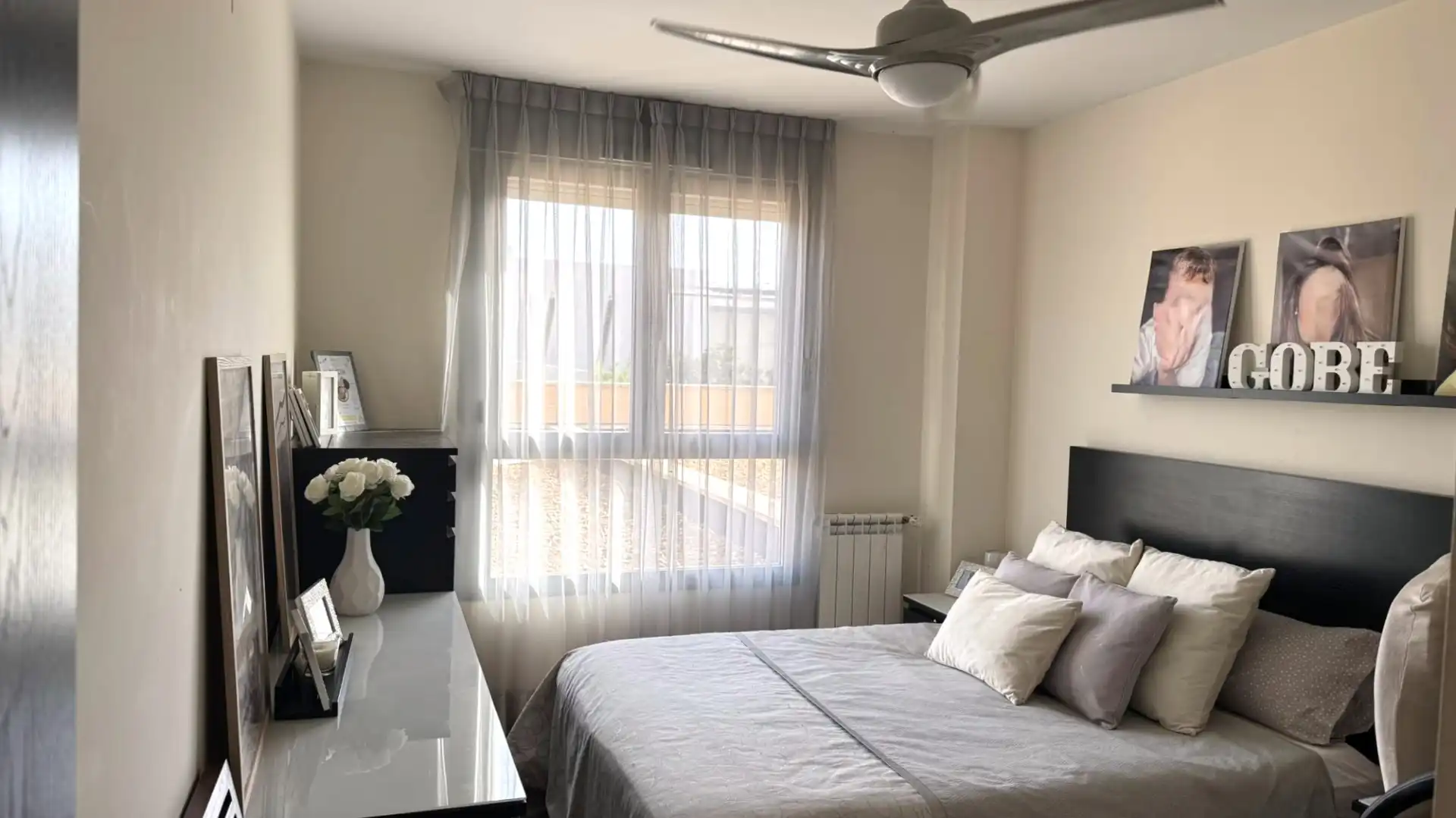 Bedroom of Flat for sale in Tres Cantos  with Heating, Parquet flooring and Terrace