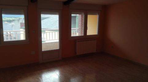 Photo 2 of Flat for sale in Cacabelos, León