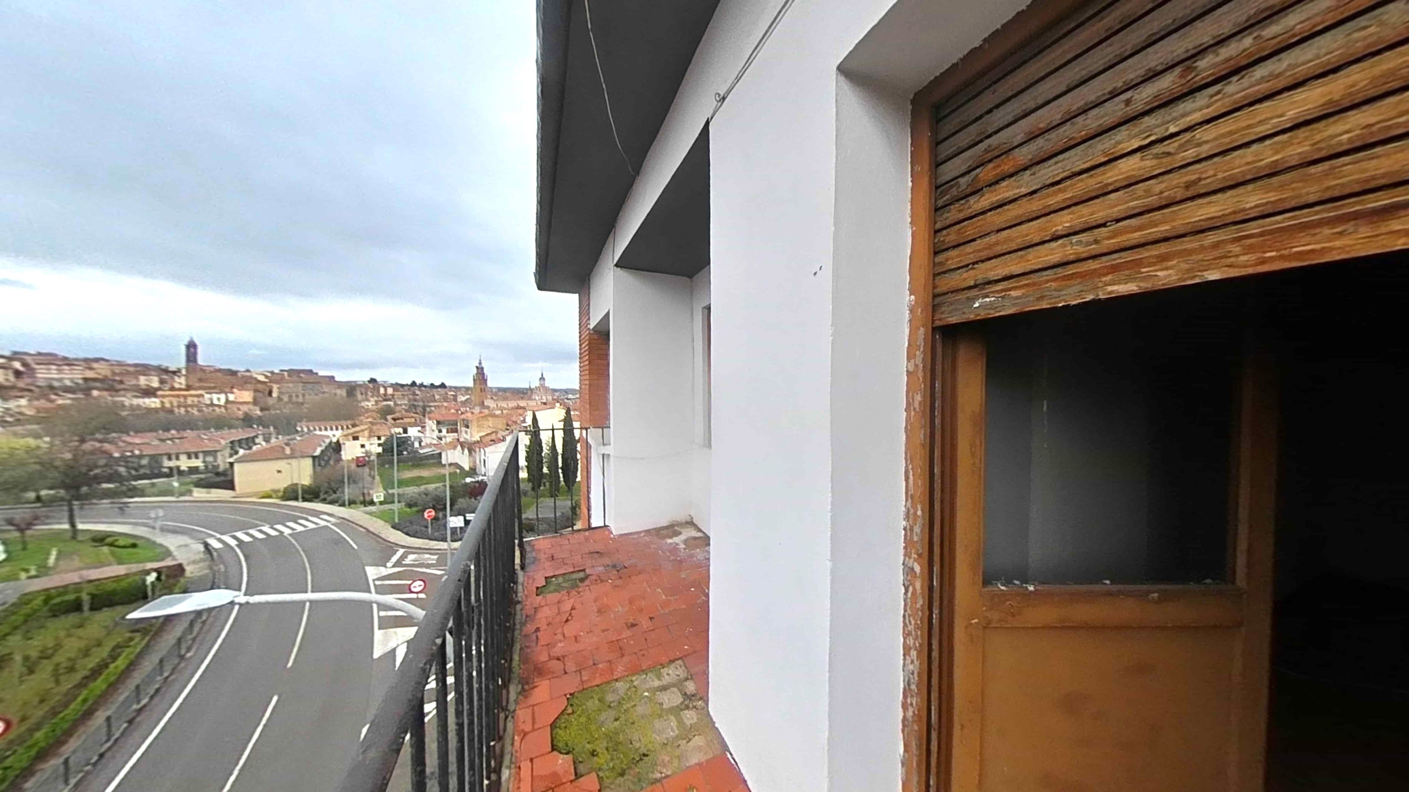 Terraza de Piso en venta en Tarazona con Calefacción, Terraza y Balcón