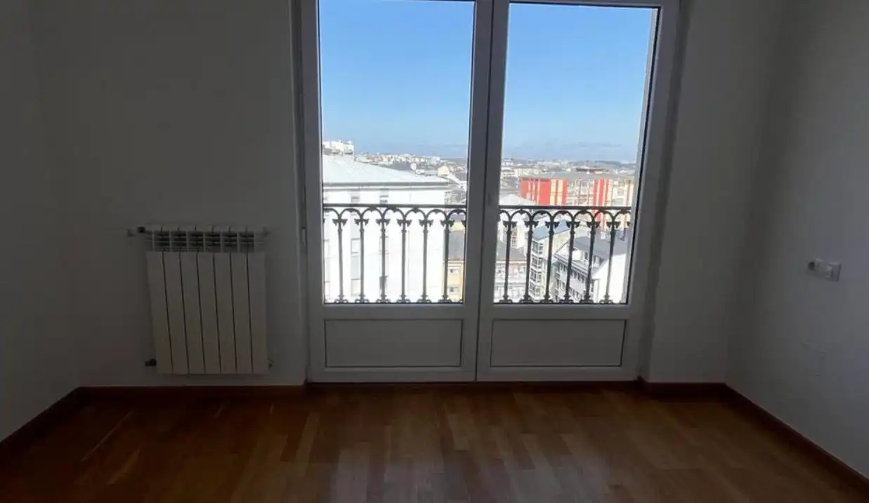 Dúplex amb ascensor en venda a Calle RIO EO 45, imagen 5