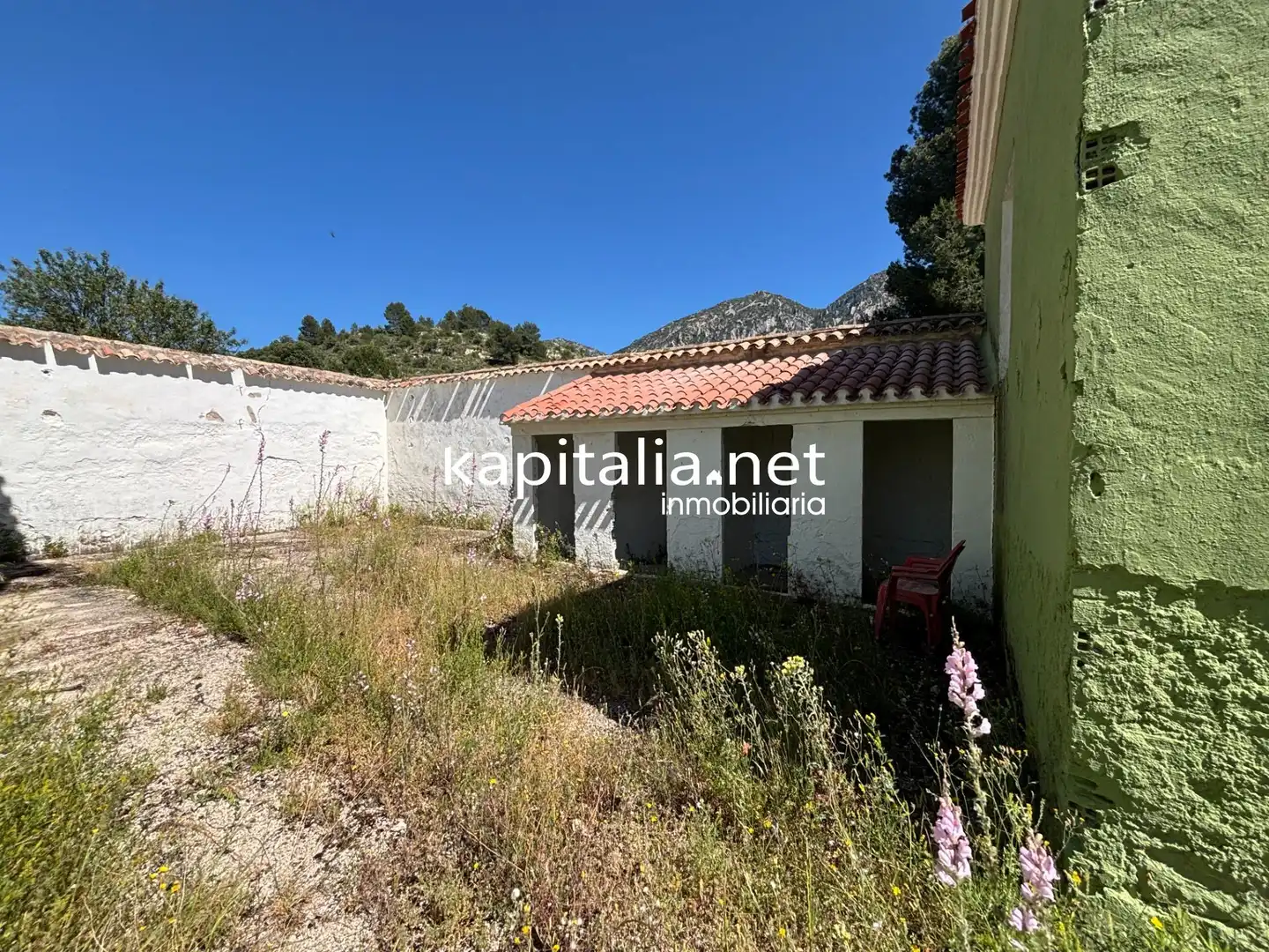 Finca rústica en venda en Quatretondeta amb Jardí privat