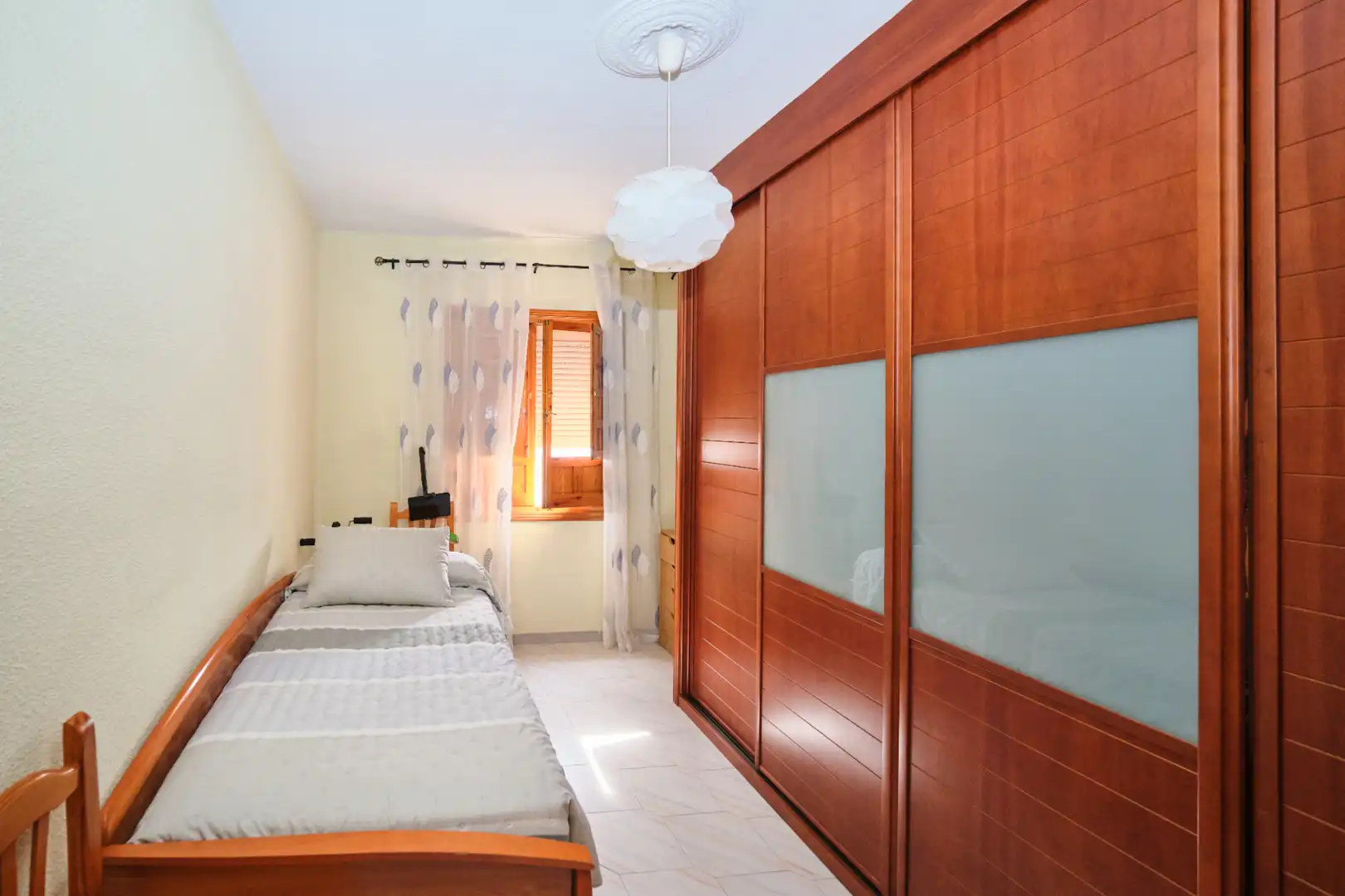 Habitación de Piso en venta en Granada con Aire acondicionado y Amueblado