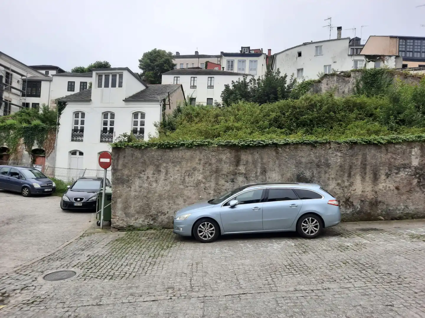 Aparcament de Casa o xalet en venda en Ribadeo amb Jardí privat, Traster i Balcó