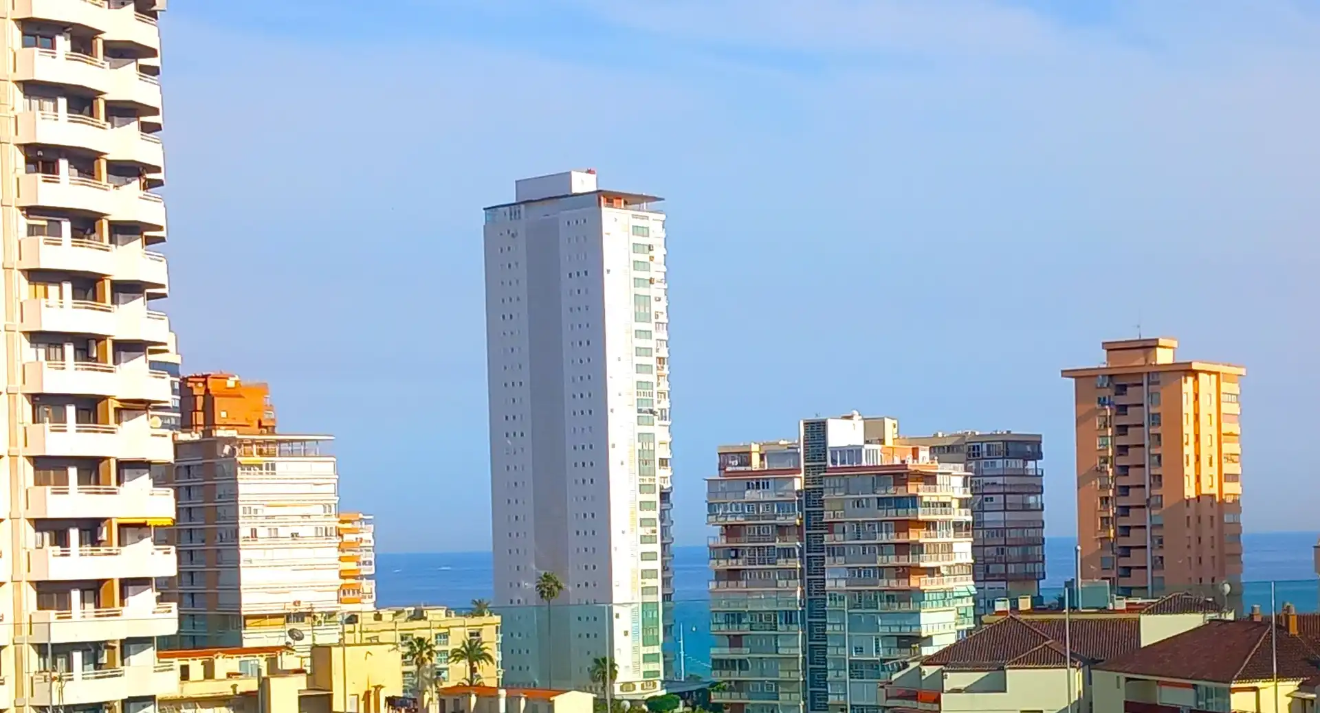 Vista exterior de Ático en venta en Benidorm con Aire acondicionado, Terraza y Amueblado