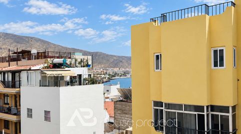 Foto 2 de Piso en venta en Avenida de Suecia, 24, Los Cristianos, Arona